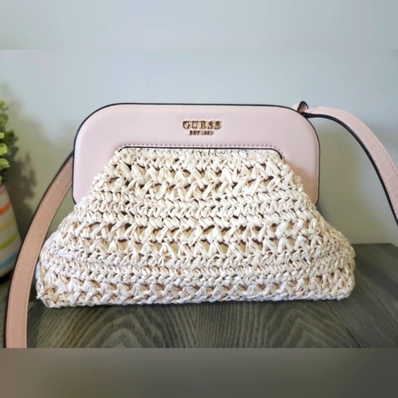 GUESS new!Liguria braided frame clutch/crossbody bag in pale pink with dust bag. - Picture 3 of 10